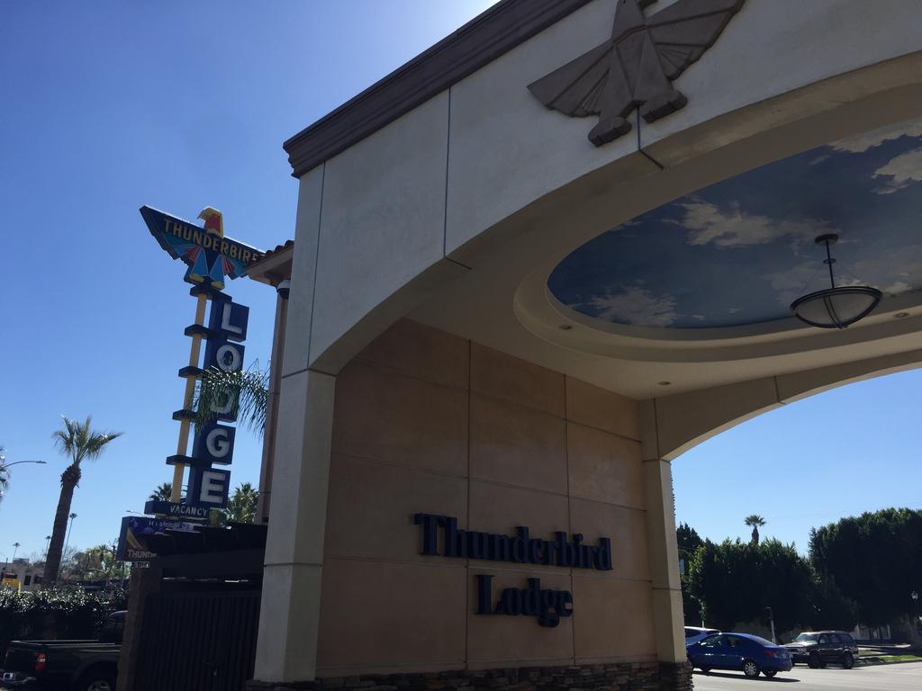 Thunderbird Lodge Riverside Exterior photo